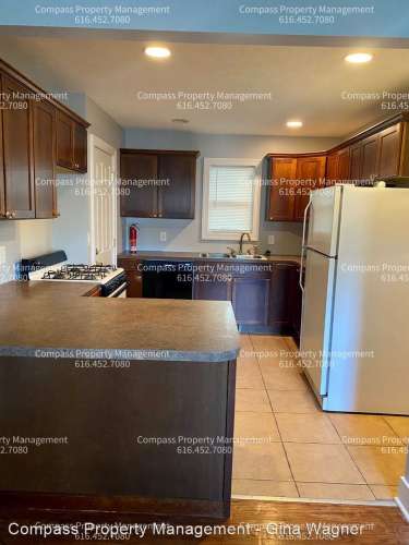 1642 - 1646 Diamond Ave