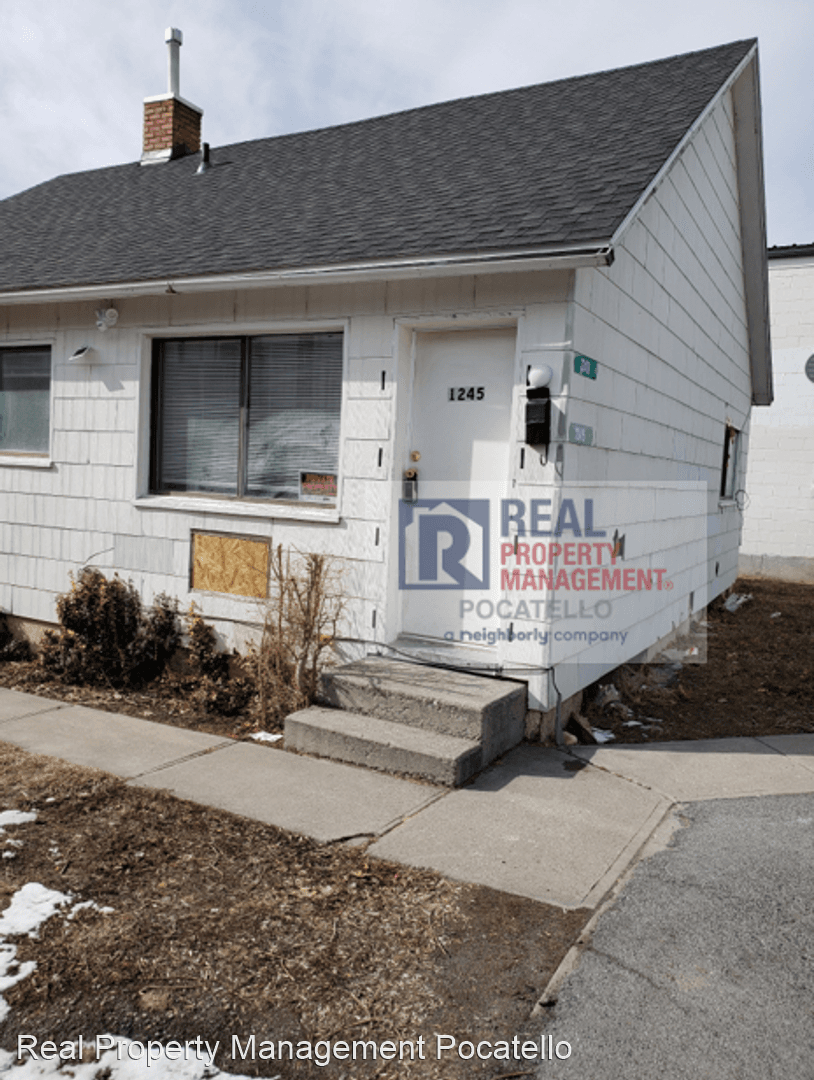 1247-1245 S 5th