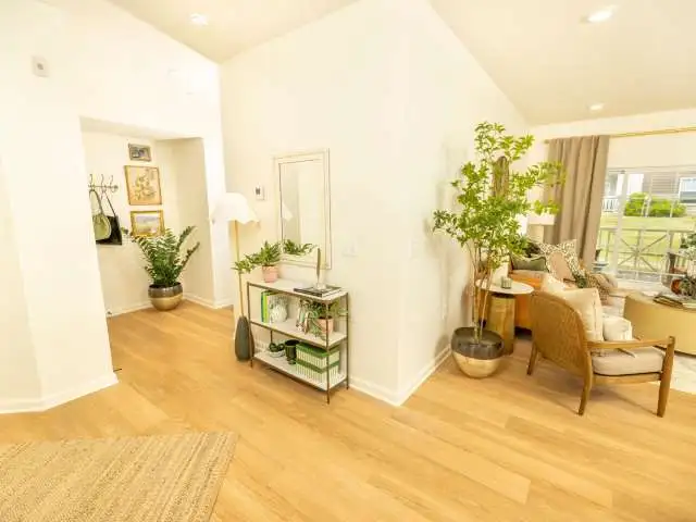 Beautiful 3 bed 3.5 bath Condo