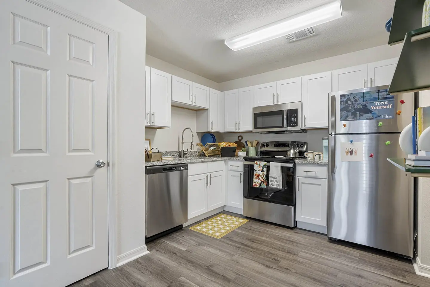 On20 Apartments