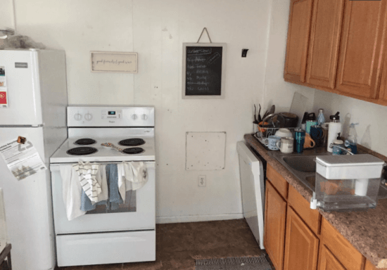 613 E Court