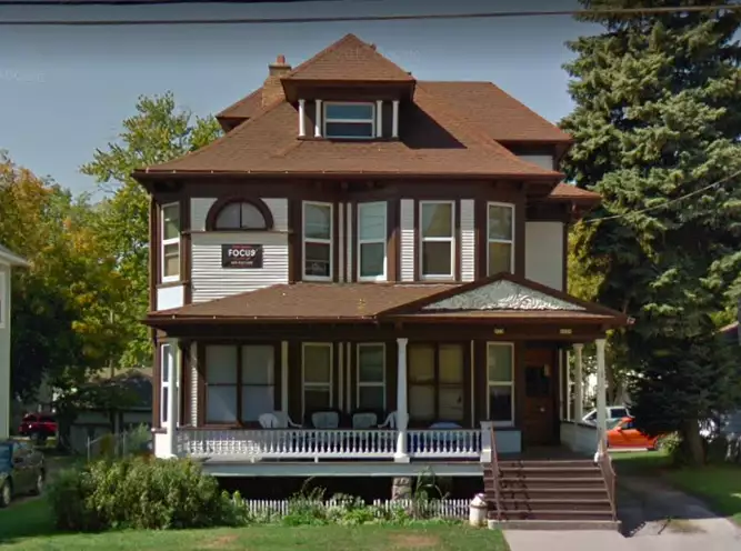 923 Jackson St