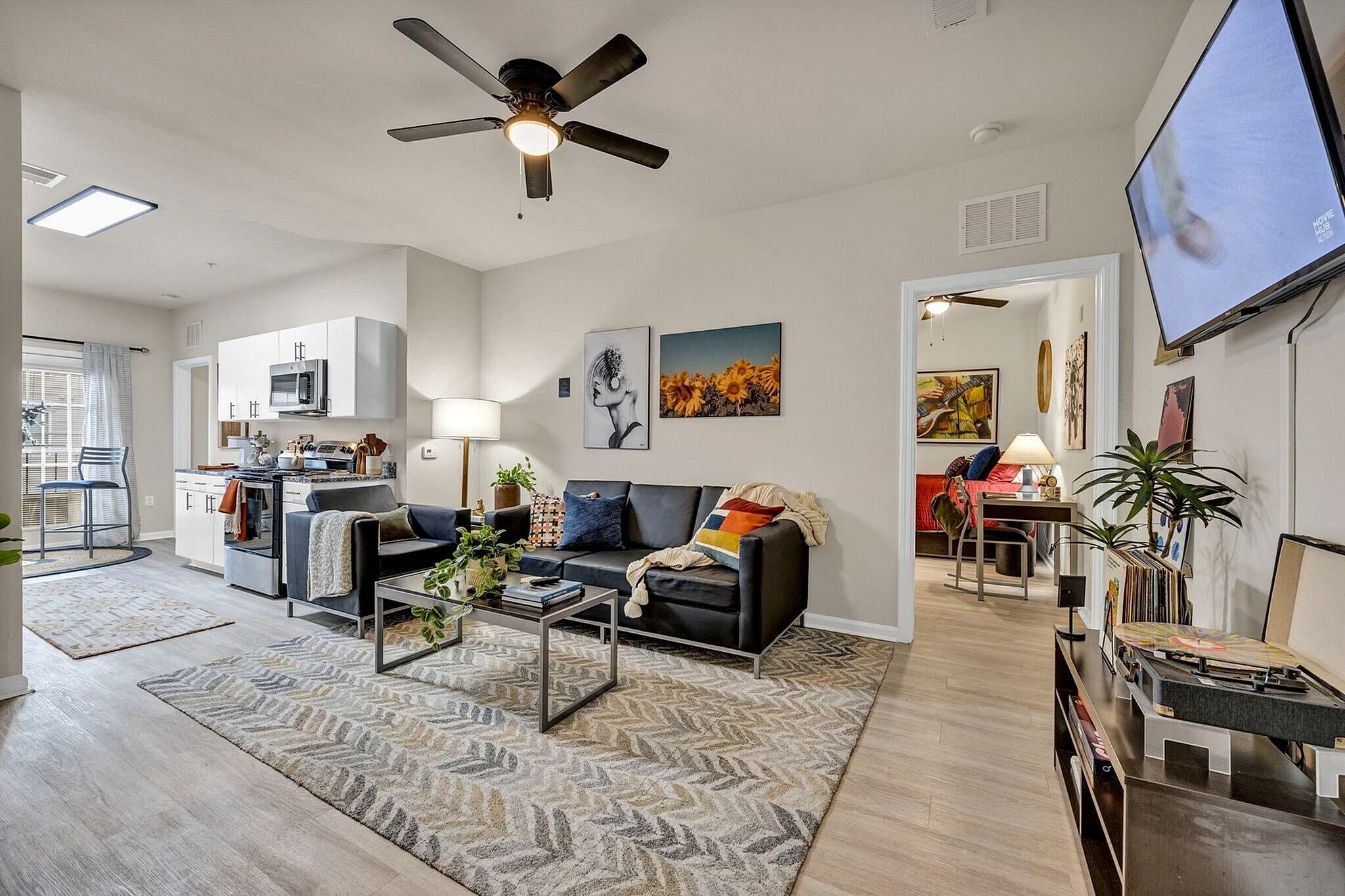 The Luxe on West Call