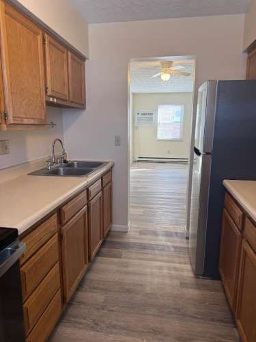 419 N University Ave