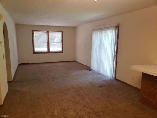 4677 Byron Center Ave