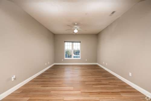 7 Ten Apartments