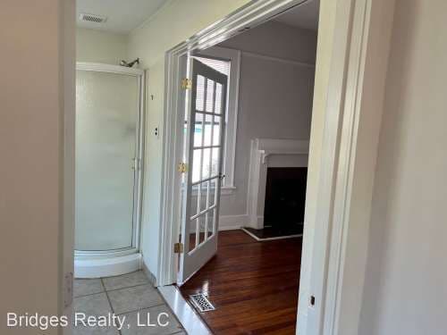 938 Merry Street