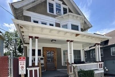 All-Inclusive Living in Collegetown!