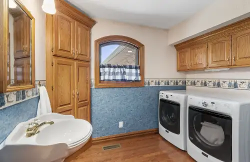 514 Lakeside Manor Dr
