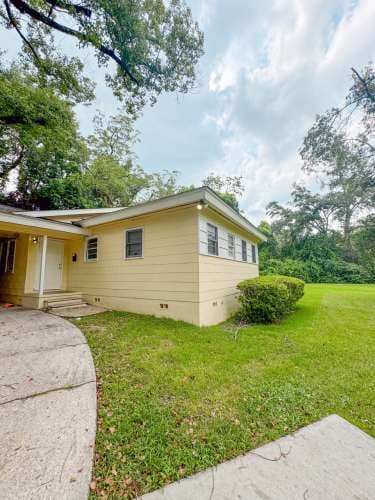 1502 Atkamire Dr