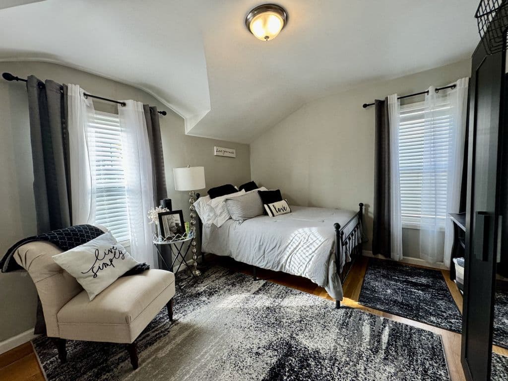Universal Student Housing (USH) – Homestay near Loyola Marymount University