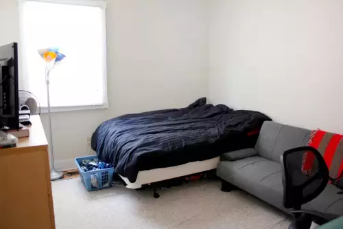 242 E 18th Ave