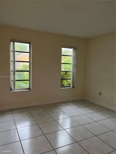 13700 SW 62nd St APT 121