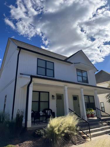 100 Regency Dr