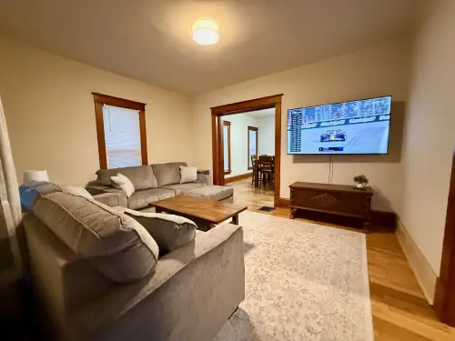 Completely Remodeled Near Campus!