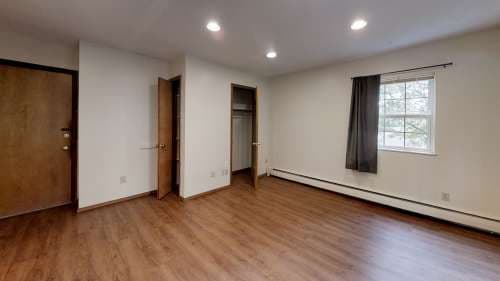 98 E 12th Ave