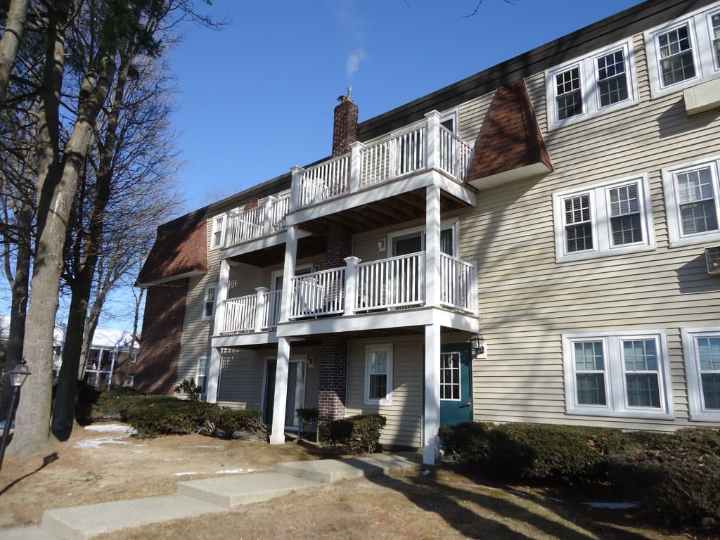 Kingswood Park Village Condominiums
