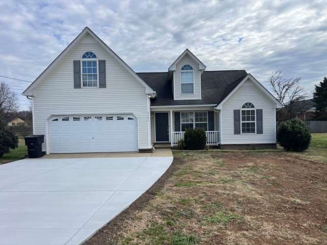 Nice 3 Bedroom 2 Bath plus Bonus Room in Murfreesboro - Available Immediately!