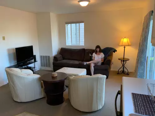 1 Rooms available near campus