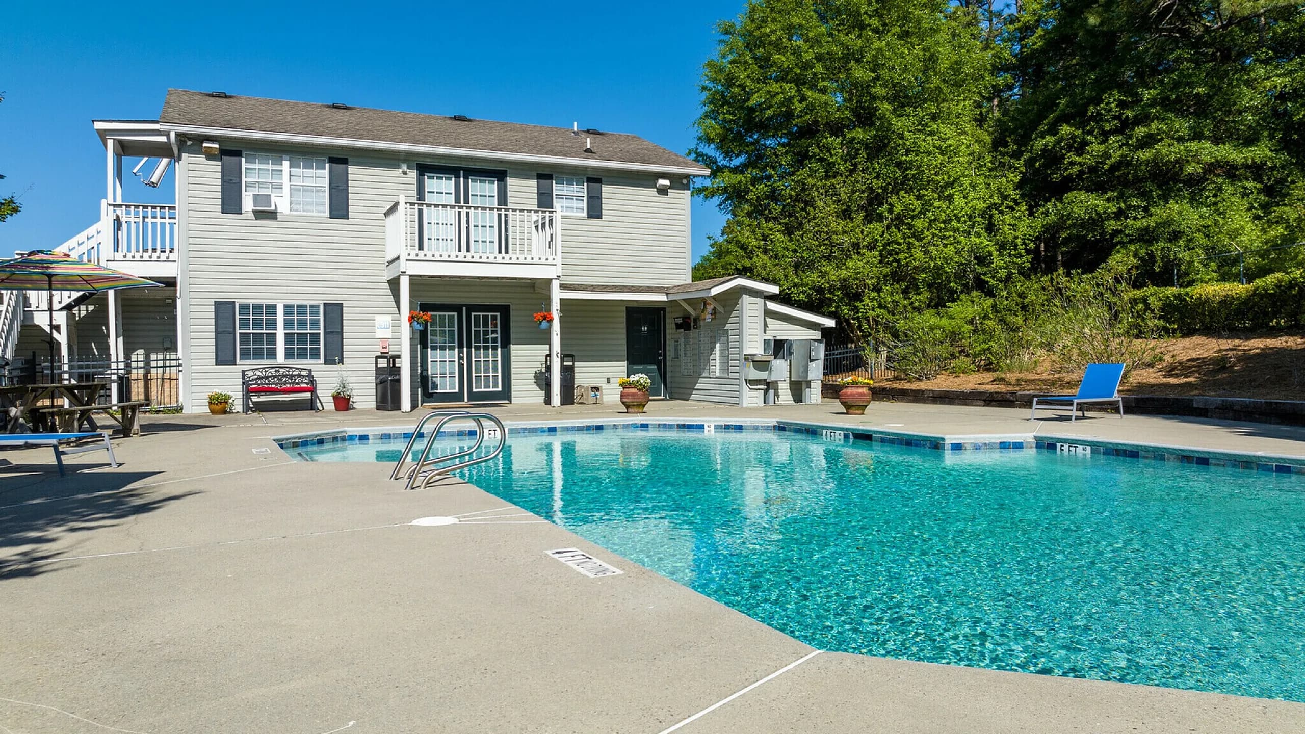 Campus Side Apartments