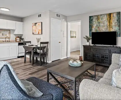Robinwood Apartments