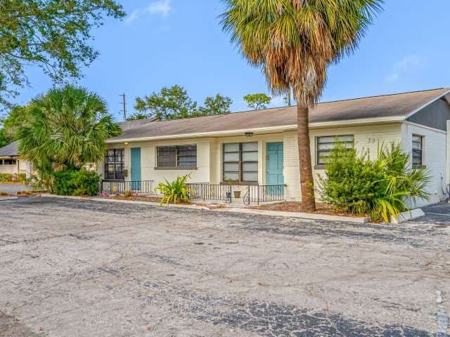 Kenwood Villas