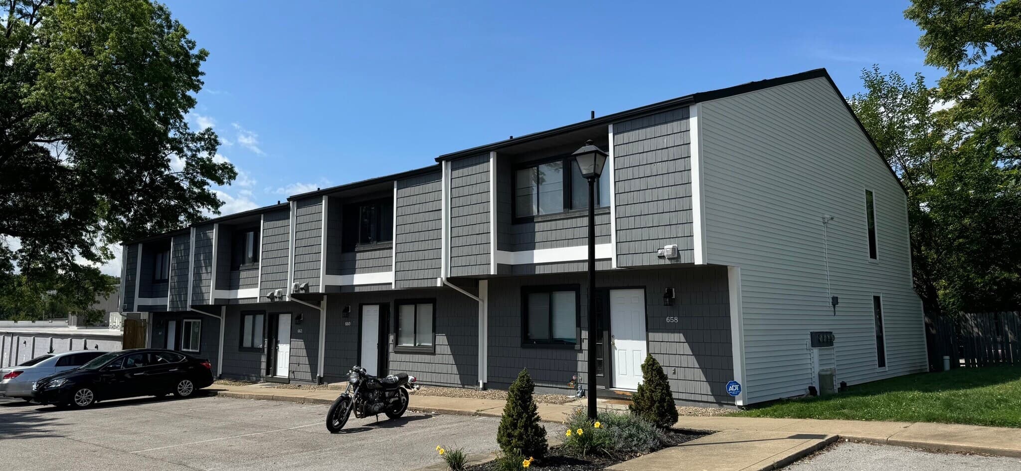 Akron U Townhomes - Student Housing
