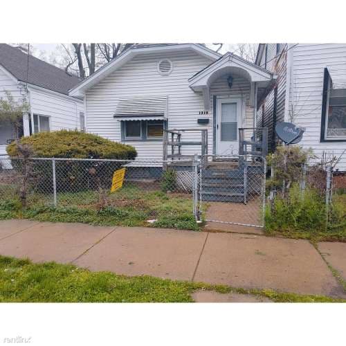 1315 West John H Gwynn Junior Avenue