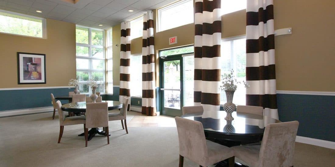 Broadmoor Apartments