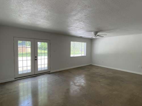 1912 Dave Ward Drive