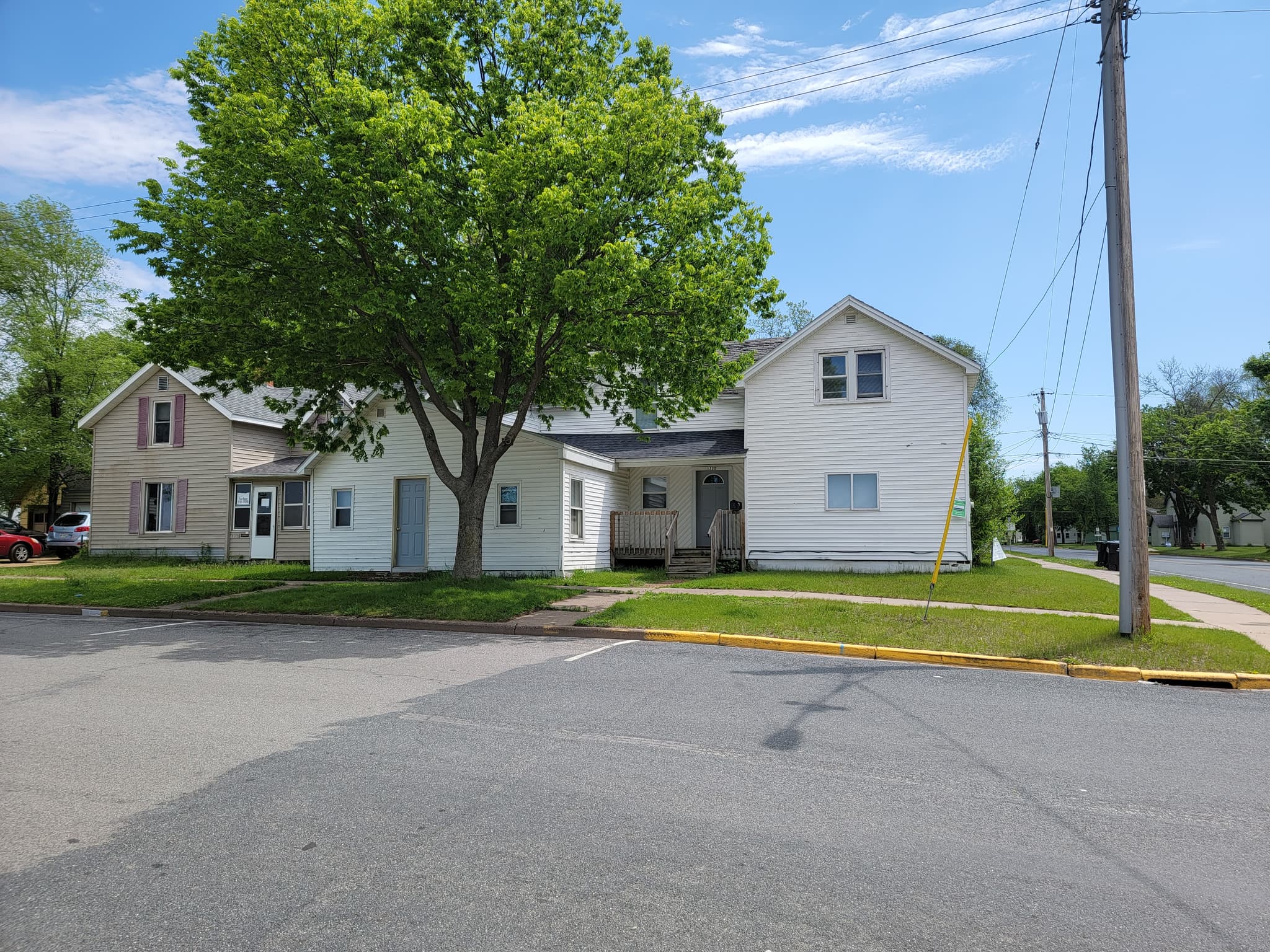 1220 6TH STREET