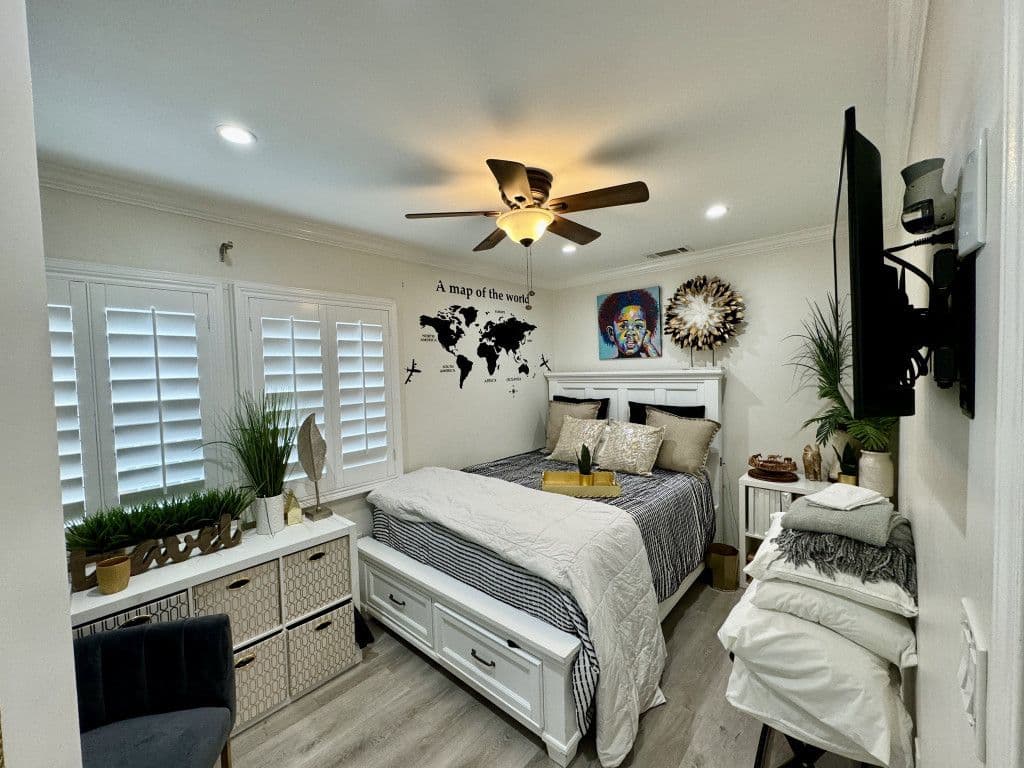 Universal Student Housing (USH) – Homestay near Loyola Marymount University