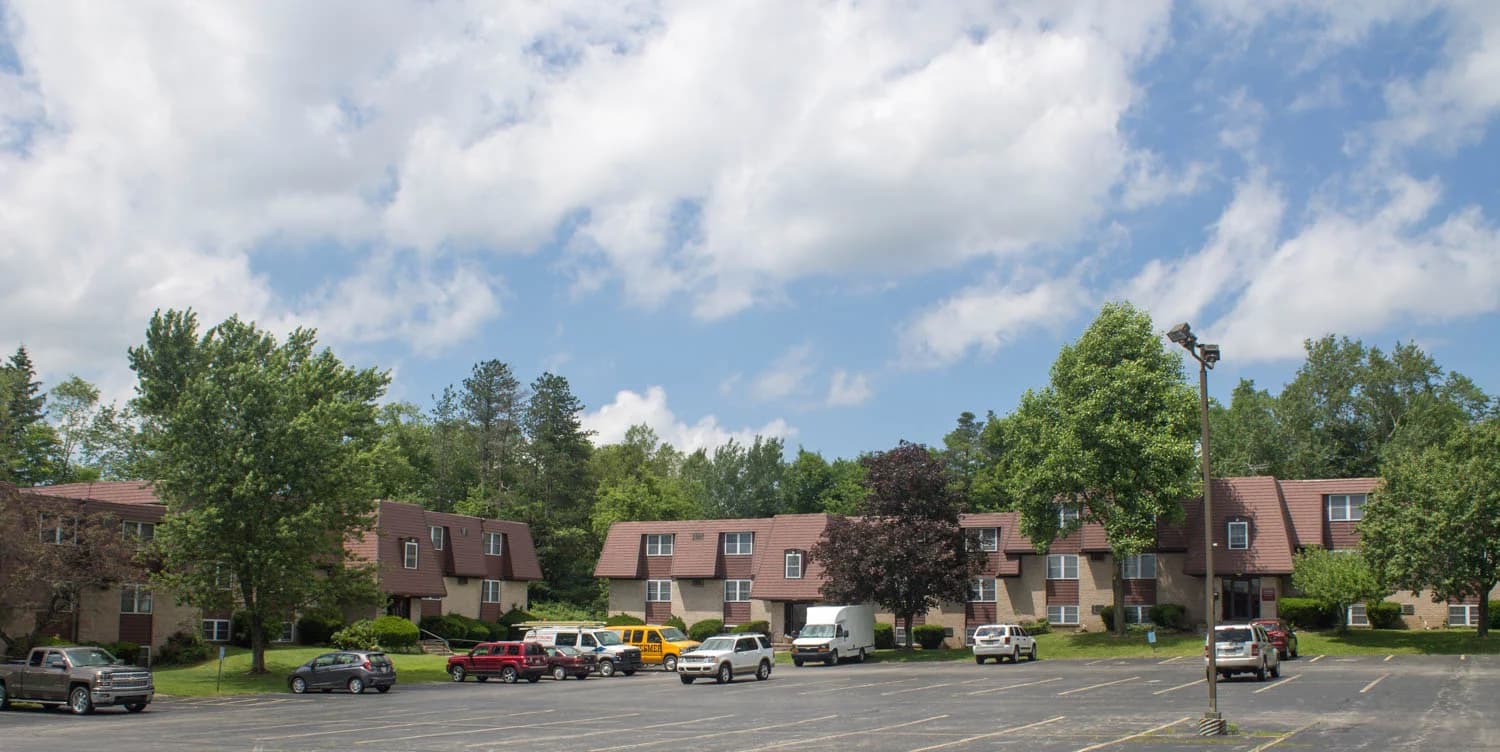 Edinboro Country Square Apartments