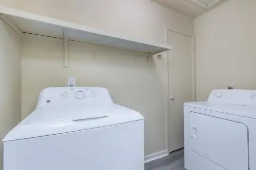 Woodland Oaks Apartments