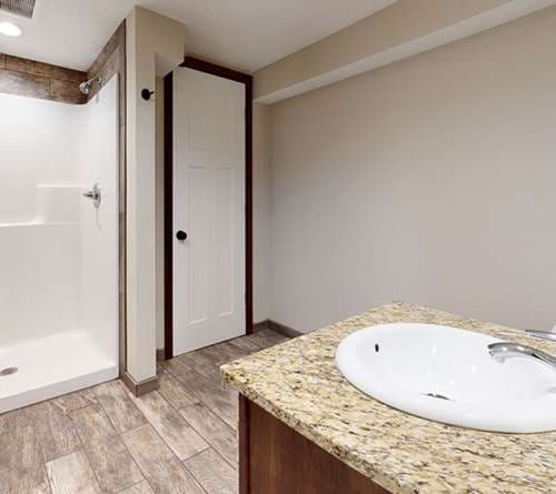 Affordable five bedroom house close to U of M campus! Great yard and parking !