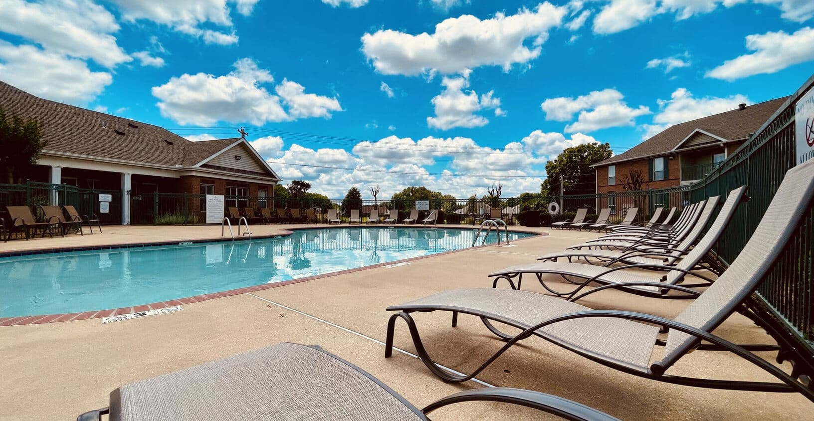 The Ridge at Meadowlake Apartments