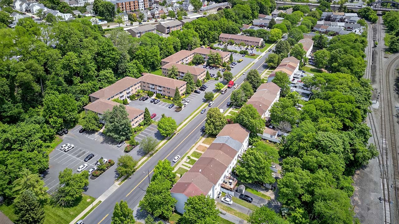 Waters Edge Apartments