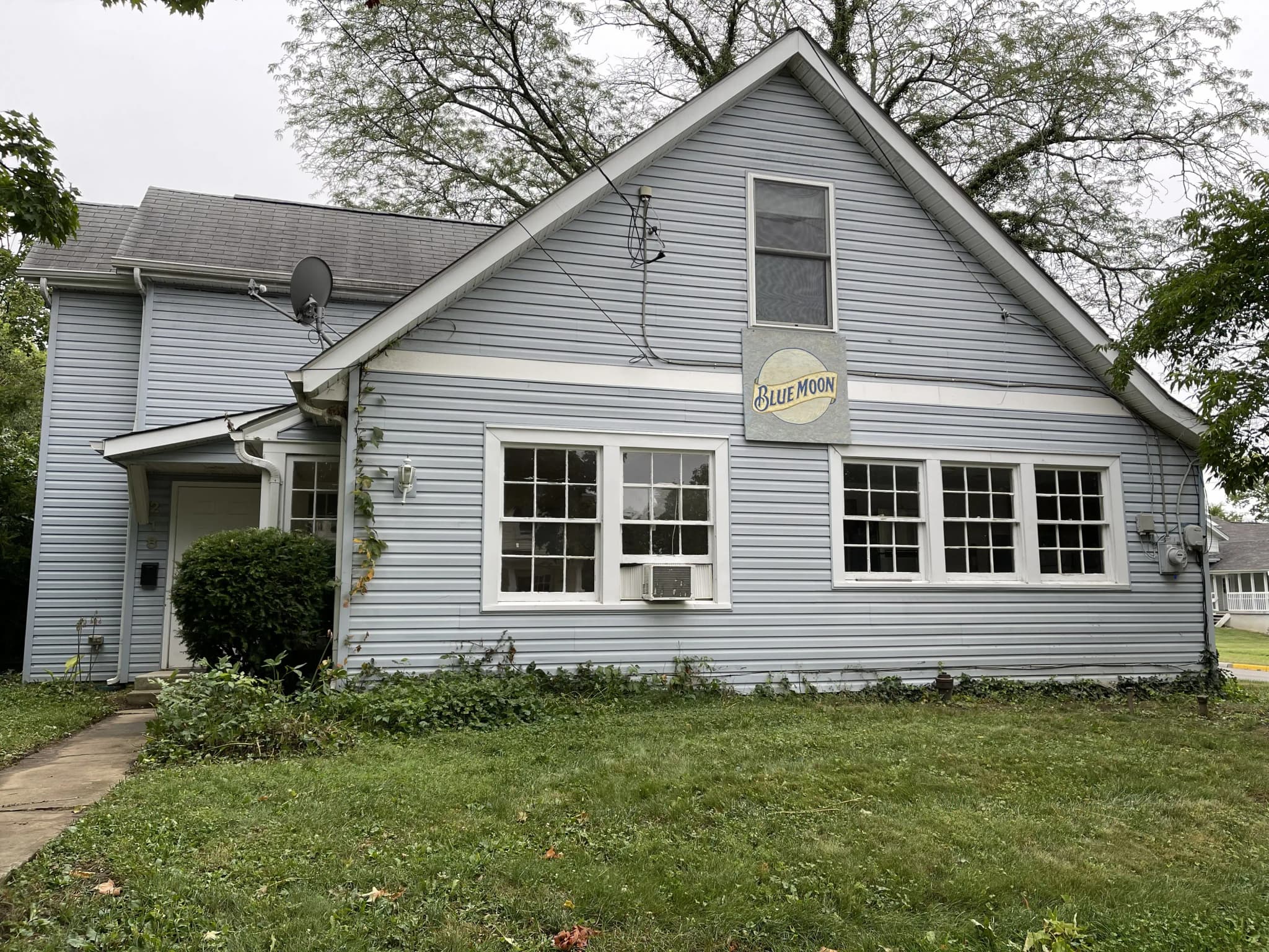 218 University Ave