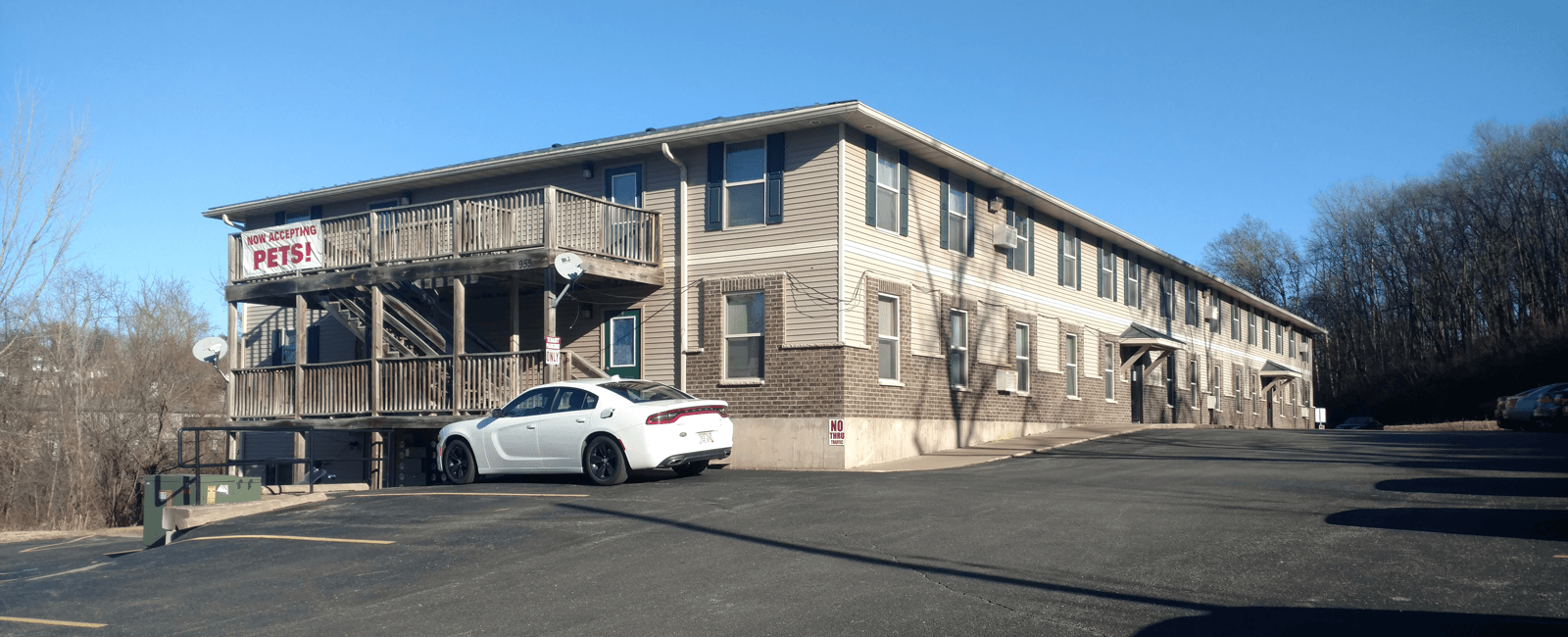 Straight Arrow Apartments