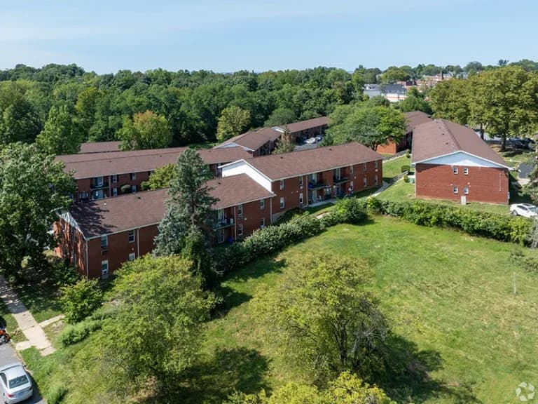 Oak Hollow Apartments