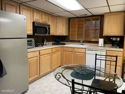 180 Yank Ct