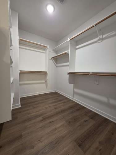 826 N Crater Ave #2