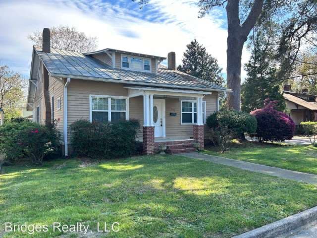 938 Merry Street