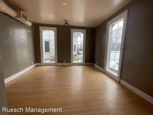 1301 S Webster ave
