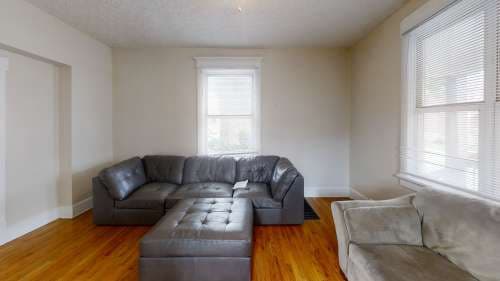 194 E 12th Ave