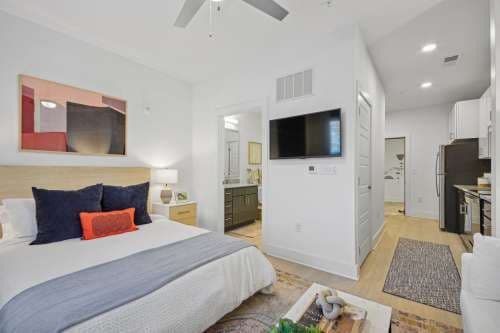 Link Apartments® Calyx