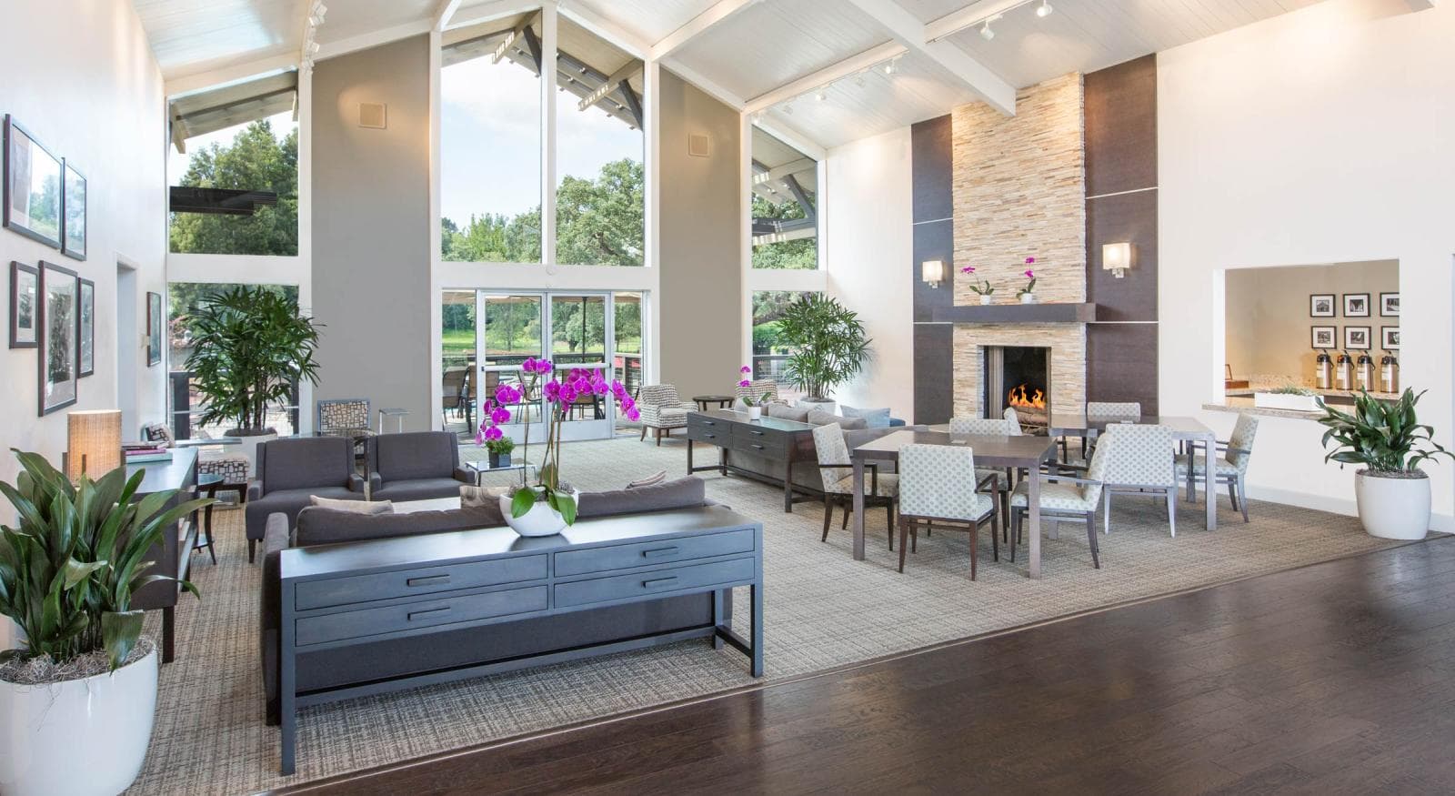 Oak Creek Apartments