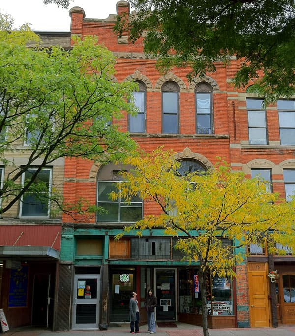 140 Main St