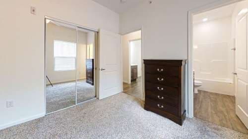 509 S Elm St
