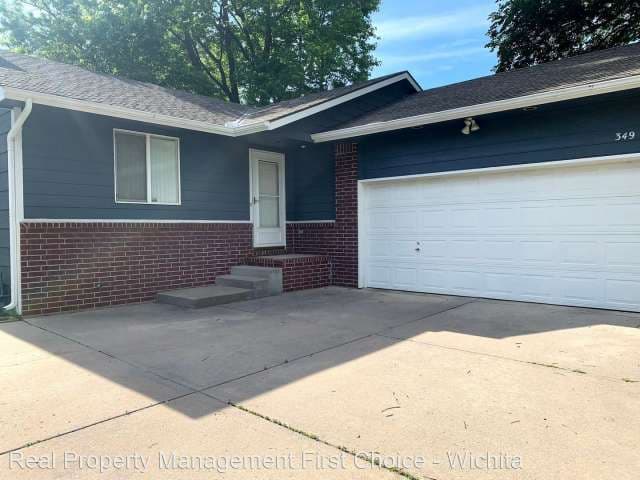 349 N Joann